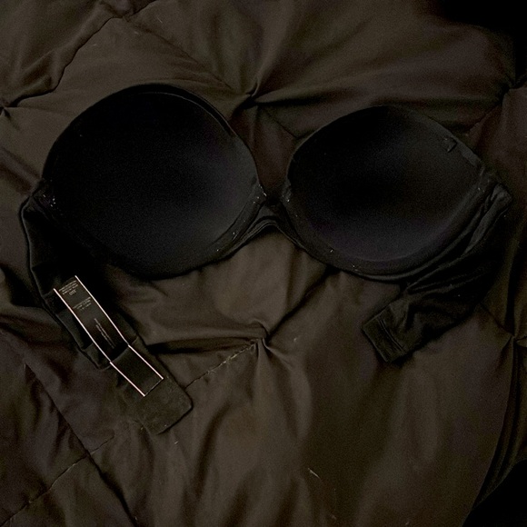Victoria’s Secret Very Sexy Multiway Strapless 32D 💫💫 - Picture 2 of 2